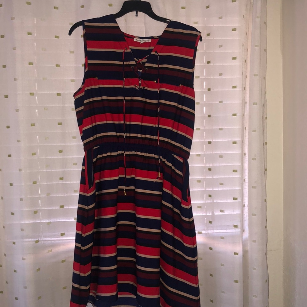 Sleeveless dress
